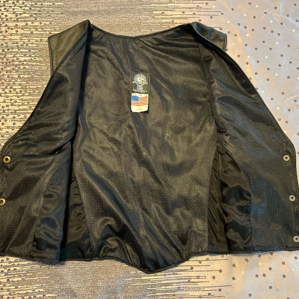 Leather Biker Vest 12 - Picture 4 of 8